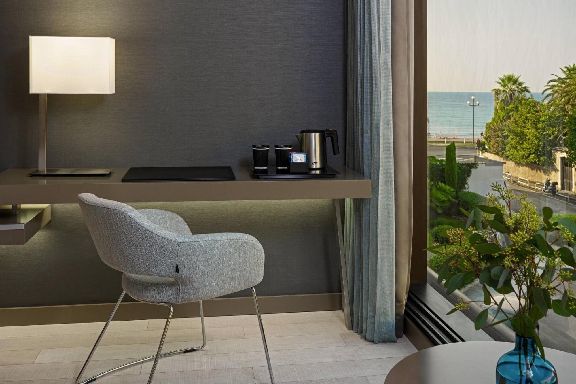 Deluxe Twin Room Partial Sea View